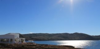 Arenal d’en Castell Beachclub Isabella in Fornells auf Menorca