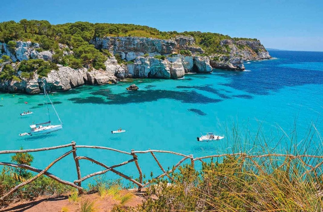cala-de-macarella-der-t-rkisblaue-traumstrand-menorca-reisen-infos