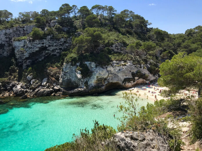 Strand Cala en Turqueta in Menorca